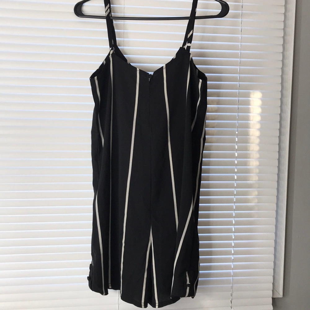 Black and white romper NWOT